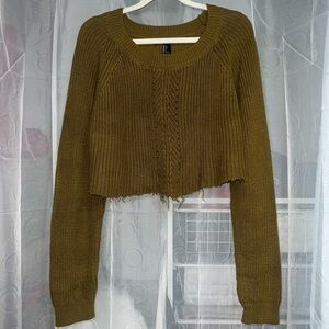 Forever 21 Olive Green Cable Knit Distressed Raw Hem Cropped Sweater, Size L